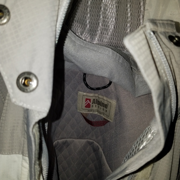 Alpine Insulated Jacket - Picture 15 of 16